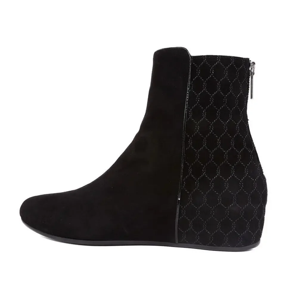 NWT Aquatalia Women's Black Suede Leather Wedge Heels Chelsea Boots Size 7